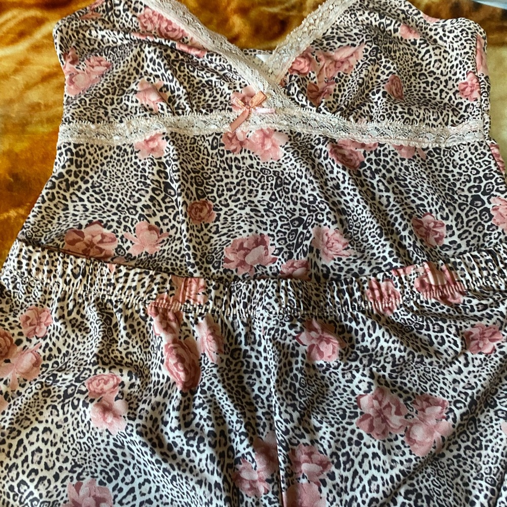 Women’s Pink Floral & Leopard Lace Trim Sleep Set